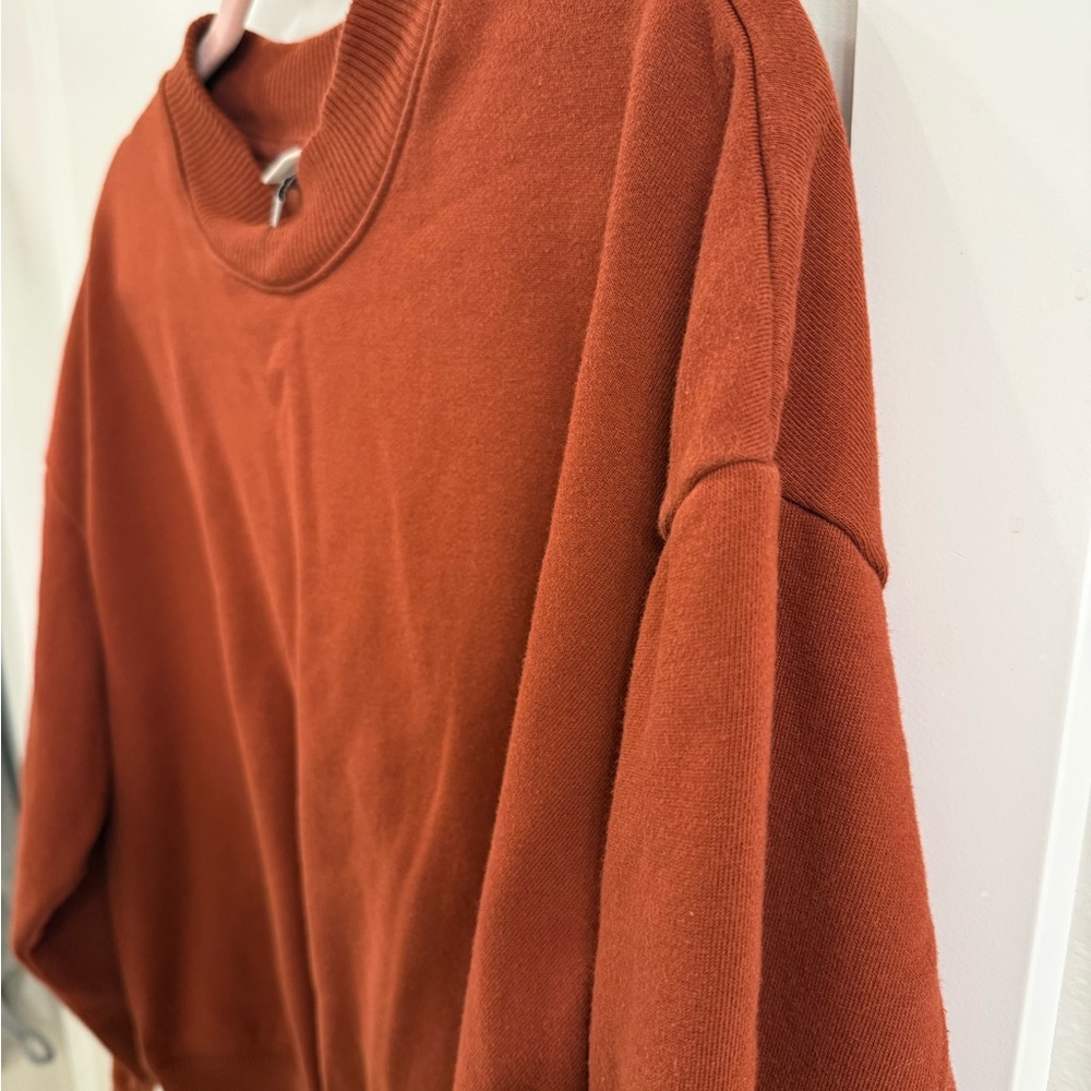 A New Day - rust crew neck sweatshirt - Picture 4 of 4